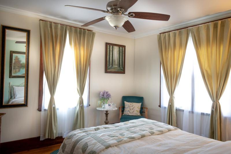 Complexe D'Hebergement La Maison Touristique Dugas Caraquet Dış mekan fotoğraf