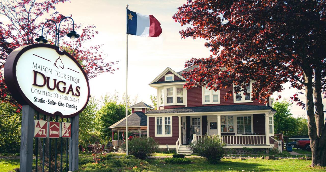 Complexe D'Hebergement La Maison Touristique Dugas Caraquet Dış mekan fotoğraf