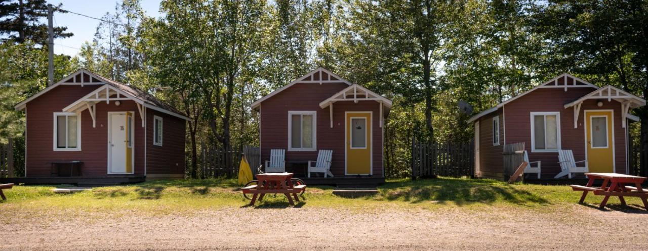 Complexe D'Hebergement La Maison Touristique Dugas Caraquet Dış mekan fotoğraf