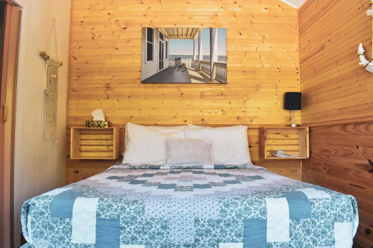 Complexe D'Hebergement La Maison Touristique Dugas Caraquet Dış mekan fotoğraf